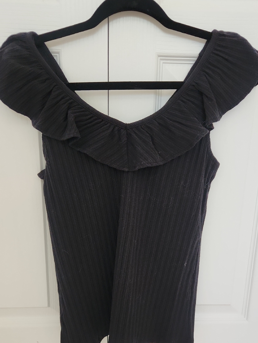 Ann Taylor Factory Black Ruffle-Trim Ribbed Top